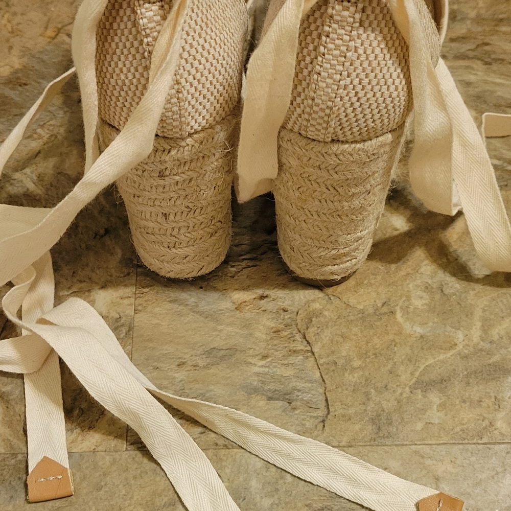 Espadrilles - Picture 4 of 5